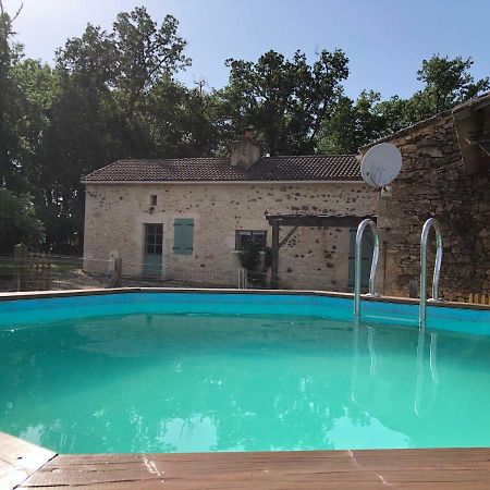 Gite De L Oustalneou Cuzorn Exterior photo
