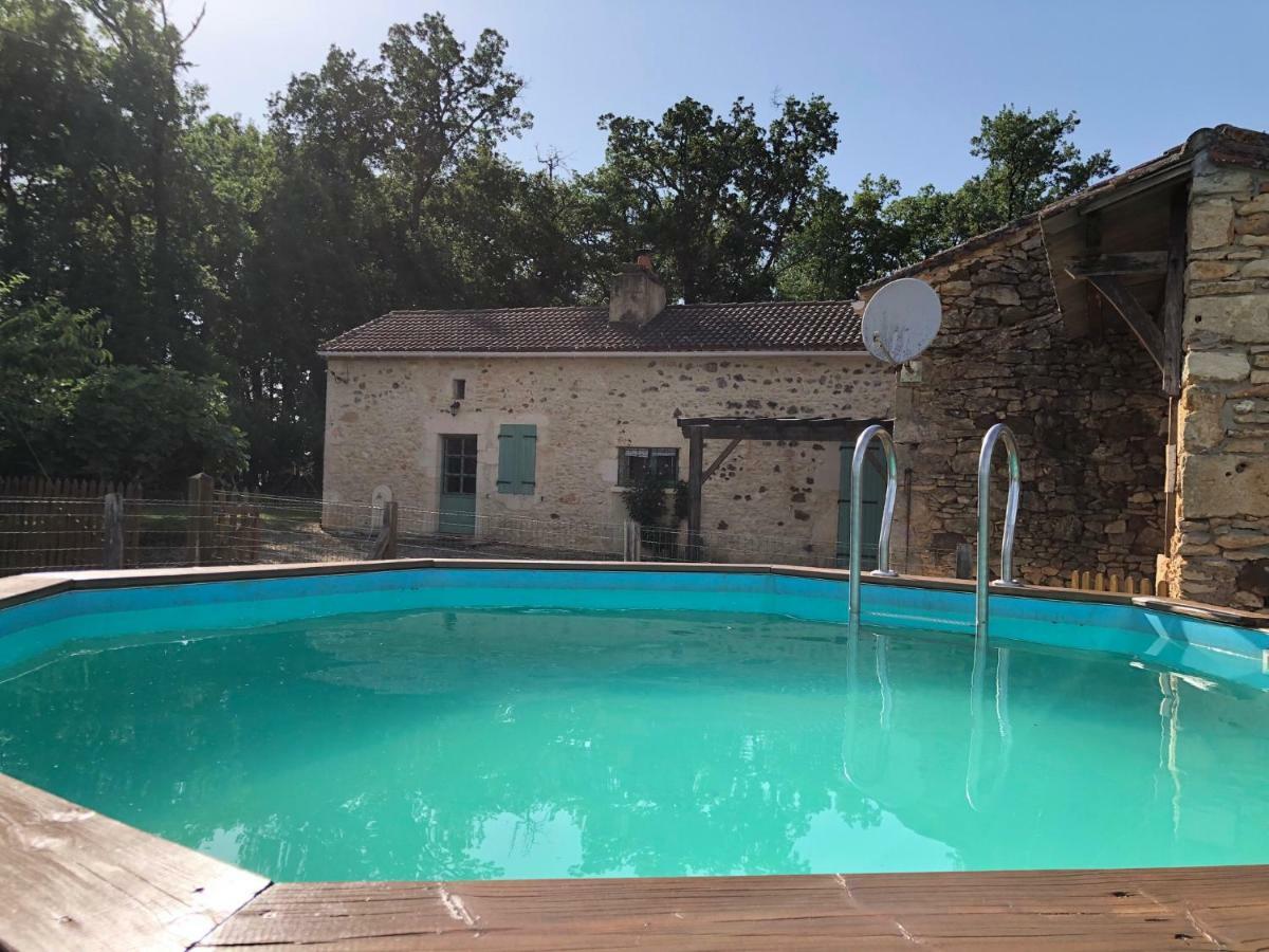 Gite De L Oustalneou Cuzorn Exterior photo